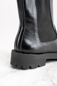 Bota Cuero Negro