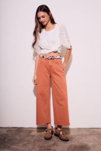 Jean Wide Lavado Ocre