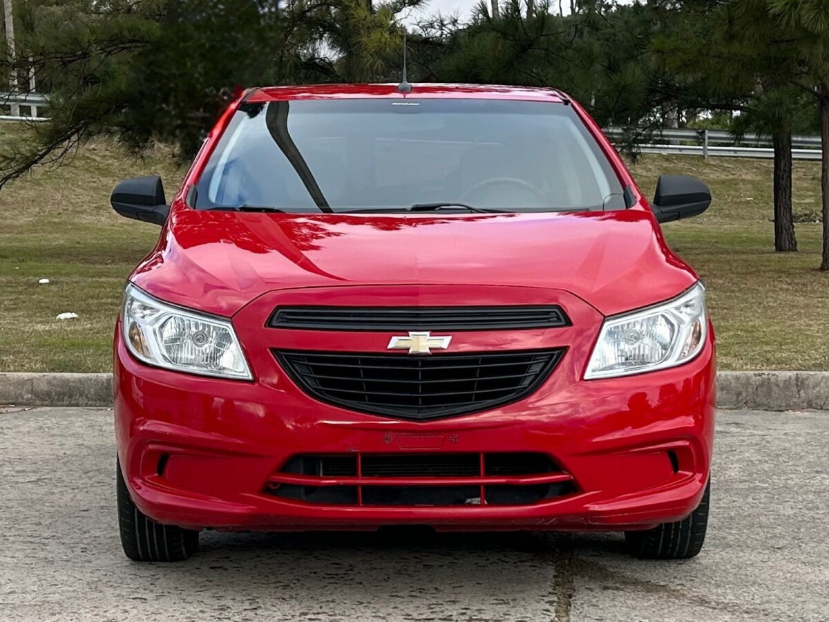 Chevrolet Onix LT 1.4 Full | Permuta / Financia Chevrolet Onix LT 1.4 Full | Permuta / Financia