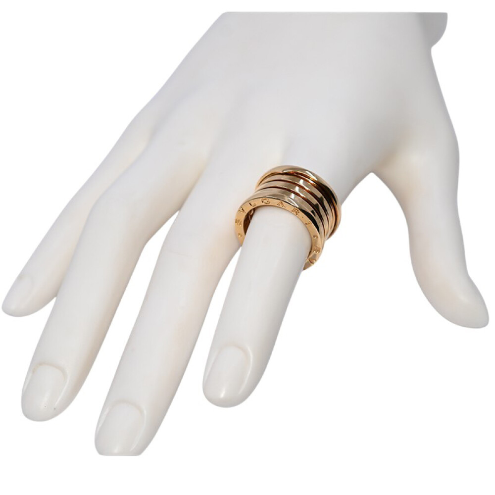 Anillo Bulgari B.Zero1 Four-Band oro 18k amarillo con estuche. Anillo Bulgari B.Zero1 Four-Band oro 18k amarillo con estuche.