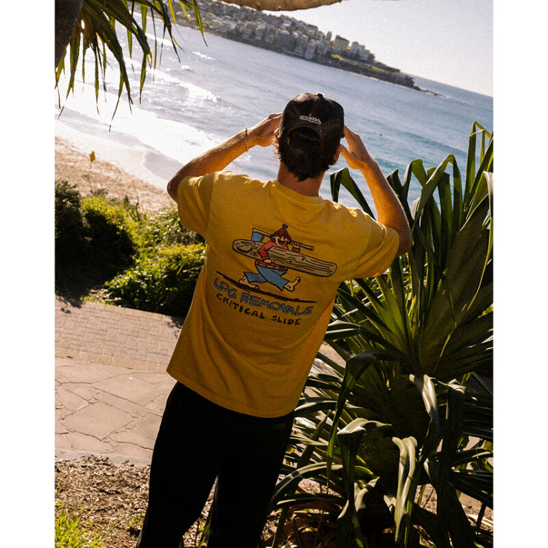 Remera Critical Slide Logger - Mostaza Remera Critical Slide Logger - Mostaza