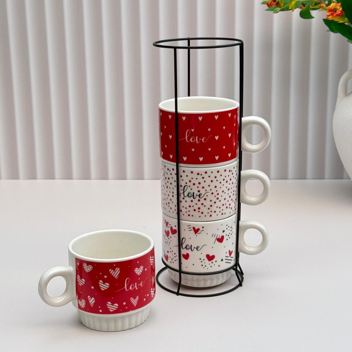 Juego De 4 Tazas Cerámica Apilables Base Metálica 250 ml. 
