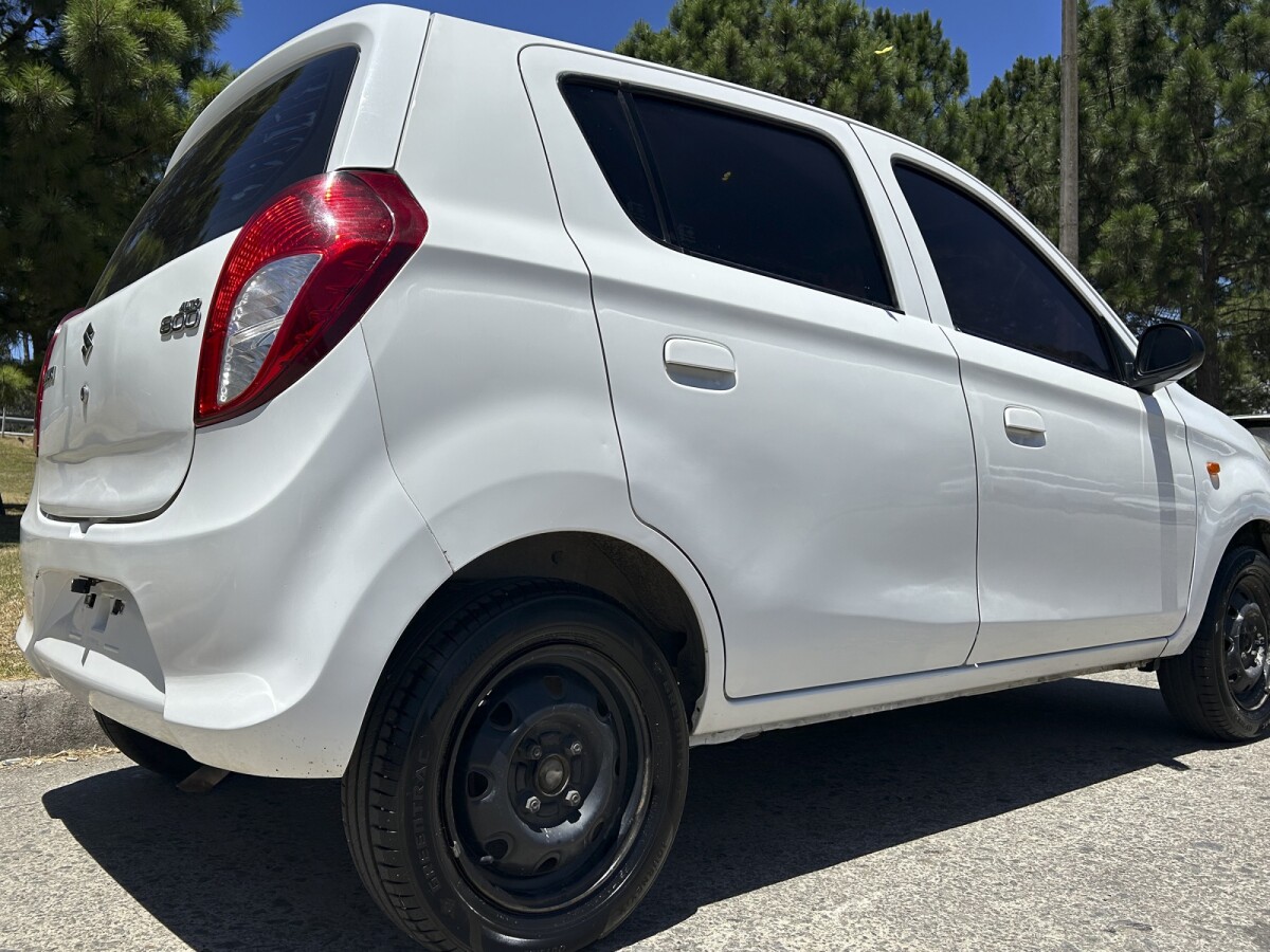 Suzuki Alto GL 2013 EXCELENTE ESTADO! | Permuta / Financia Suzuki Alto GL 2013 EXCELENTE ESTADO! | Permuta / Financia