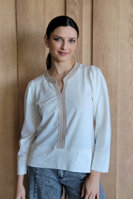 Remera Nina Combinada crudo y beige