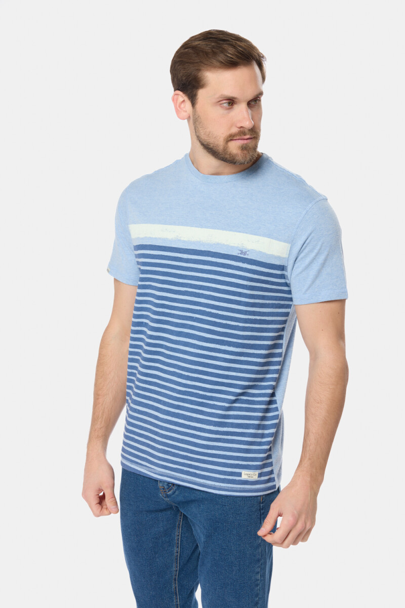 REMERA RAYADA - Celeste 