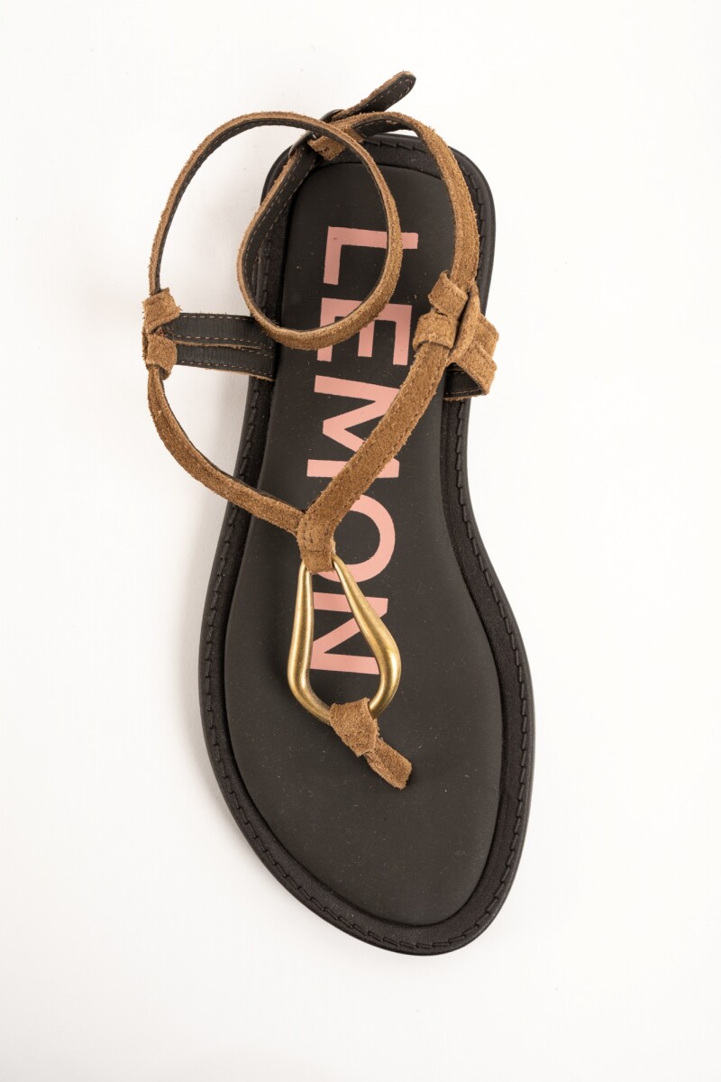 Sandalia Con Argolla Camel