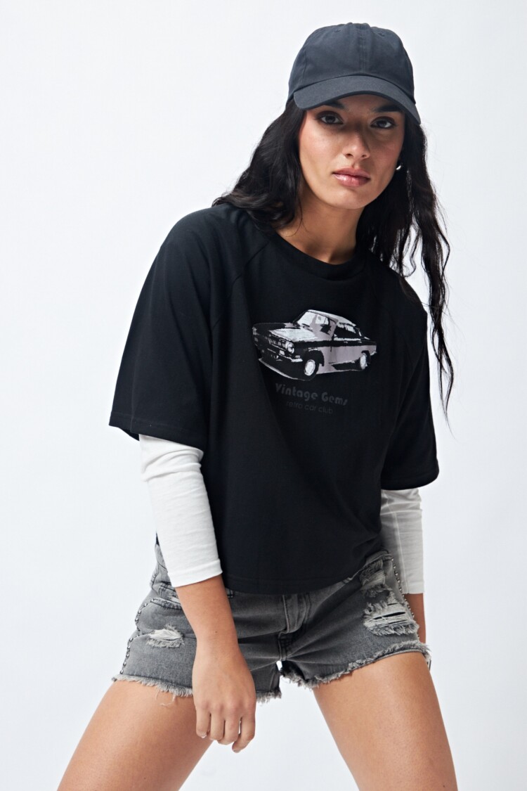REMERA GEMS Negro