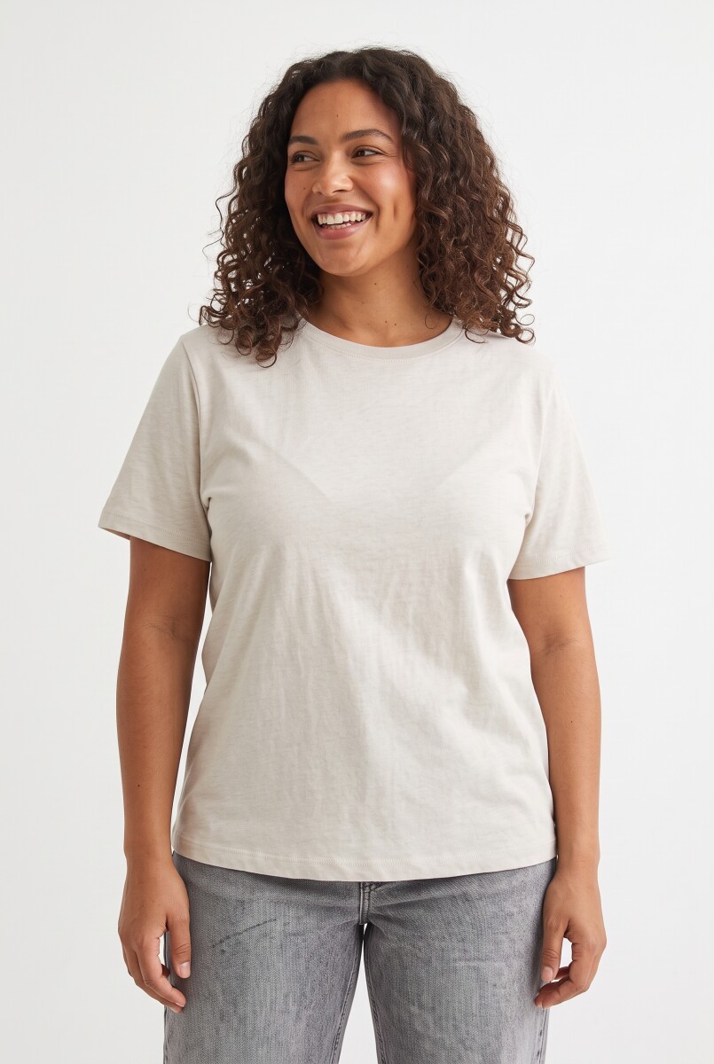 REMERA LESSA - BEIGE CLARO 