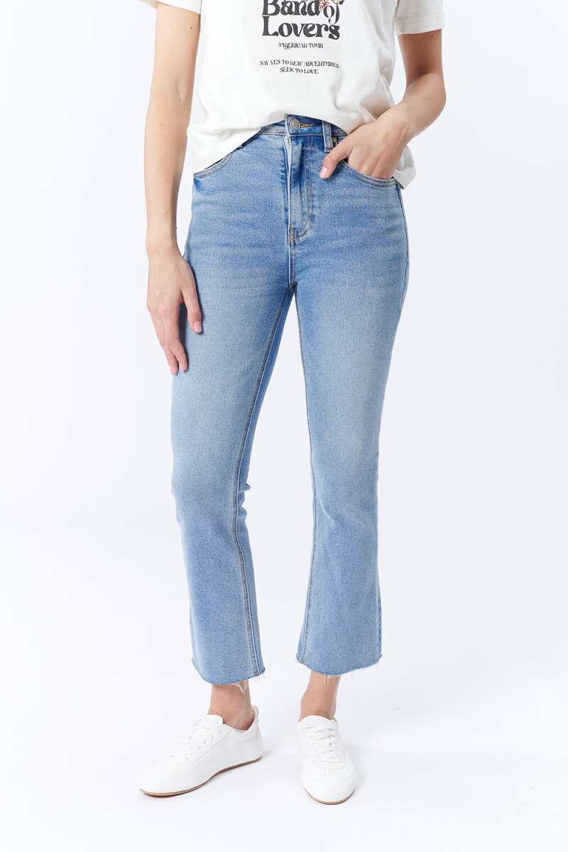 PantalÃ³n Jean Cropped Flare - Azul claro 