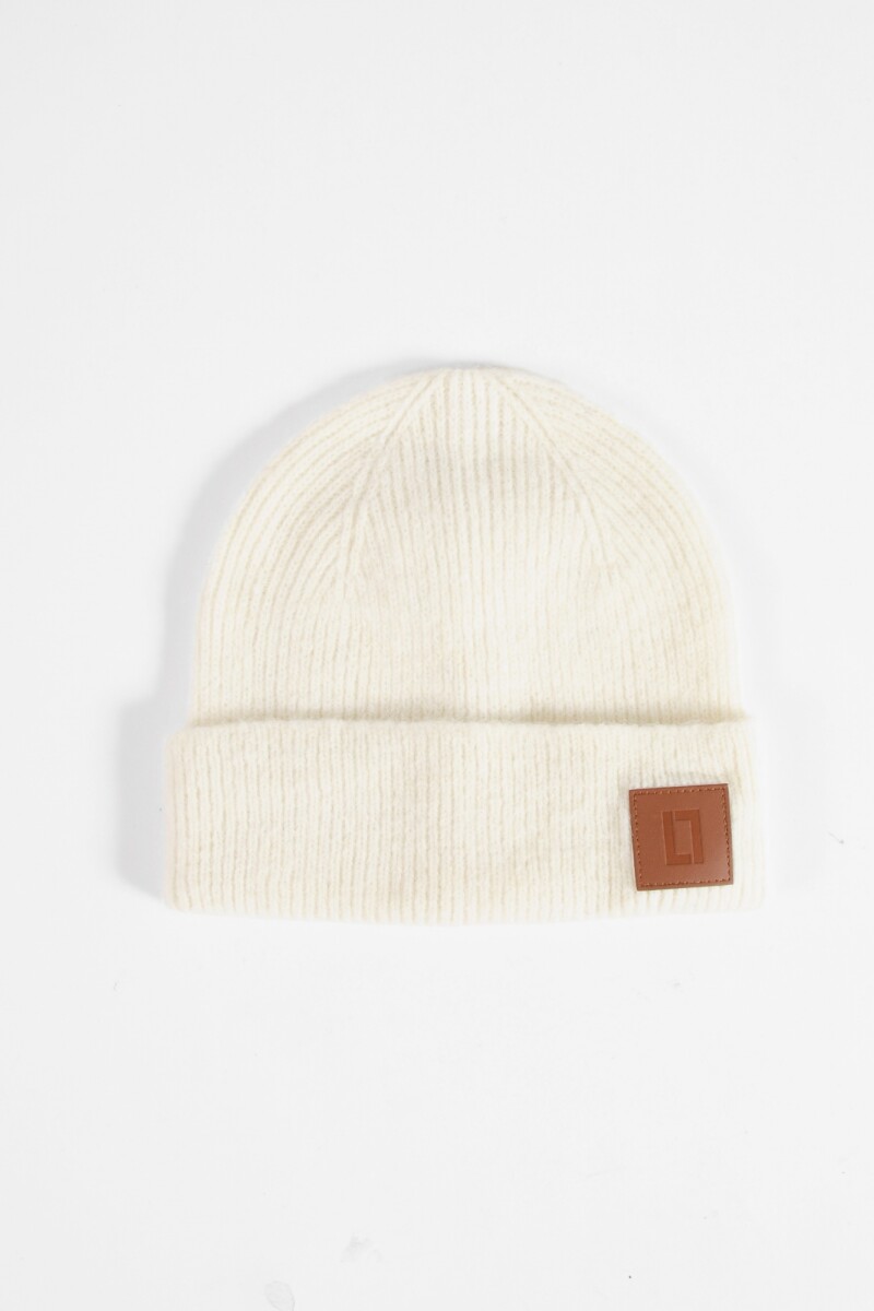 Gorro tejido crudo