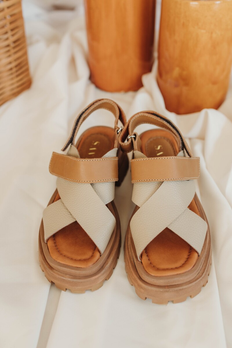 Sandalia Adria Beige