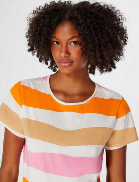 CAMISETA FEMENINA ESTAMPADA ROSA