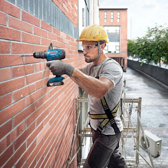 Taladro atornillador 1/2" 18V c/percutor 2bat.+ carg. BS0278