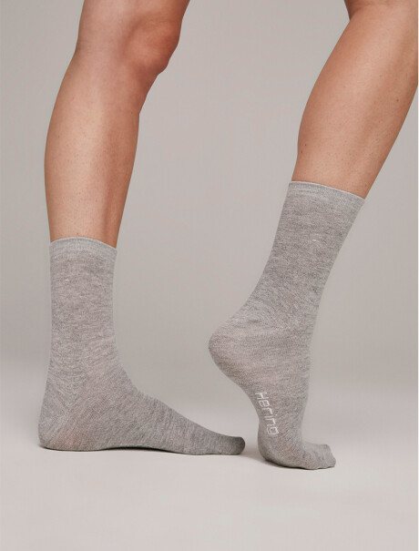 KIT DE 3 PARES DE MEDIAS UNISSEX CAÑO MEDIO MULTICOLOR