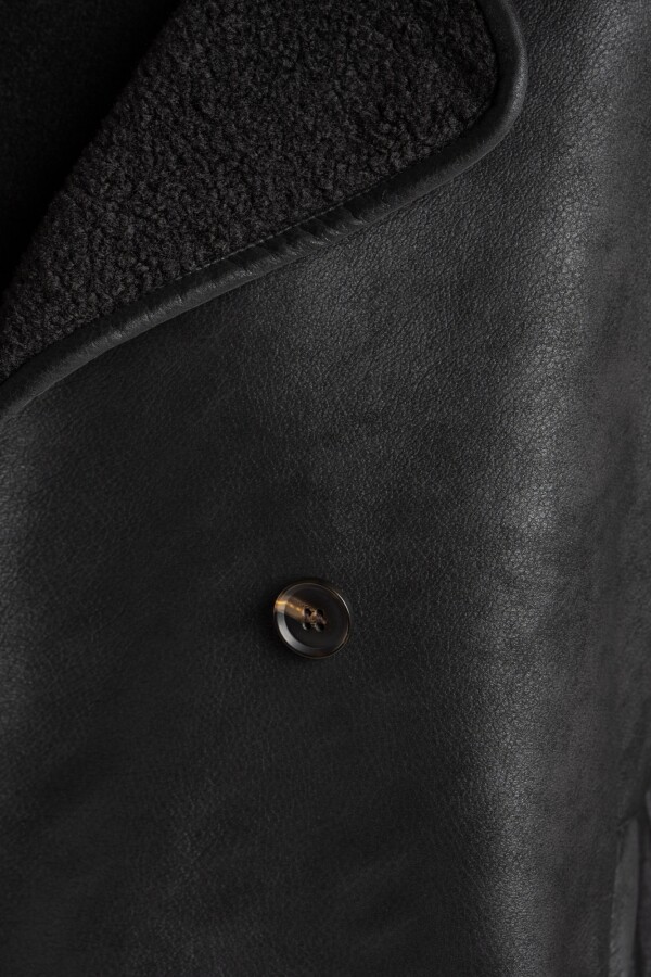 Gamulán Con Corderito Negro