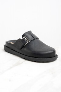 Zueco Cuero Negro
