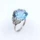 Anillo en oro 18k blanco , piedra de color y brillantes Anillo en oro 18k blanco , piedra de color y brillantes