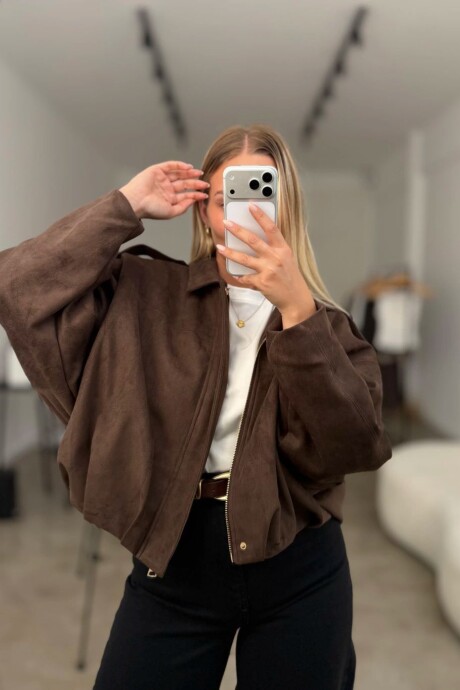 Campera VIRAL- con detalle LIQUIDAMOS! Chocolate