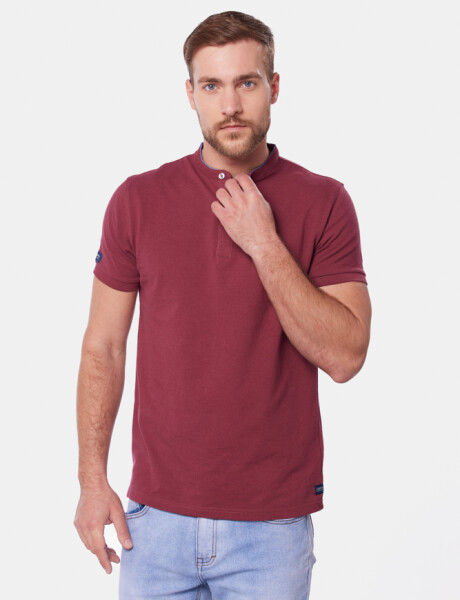 REMERA LISA CUELLO MAO Bordo