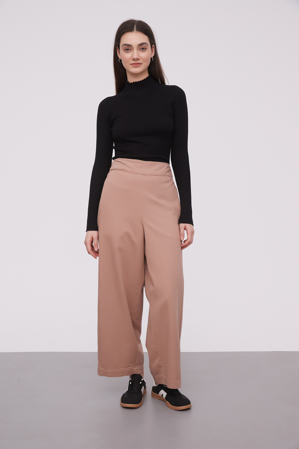 Pantalon Tane Beige Oscuro