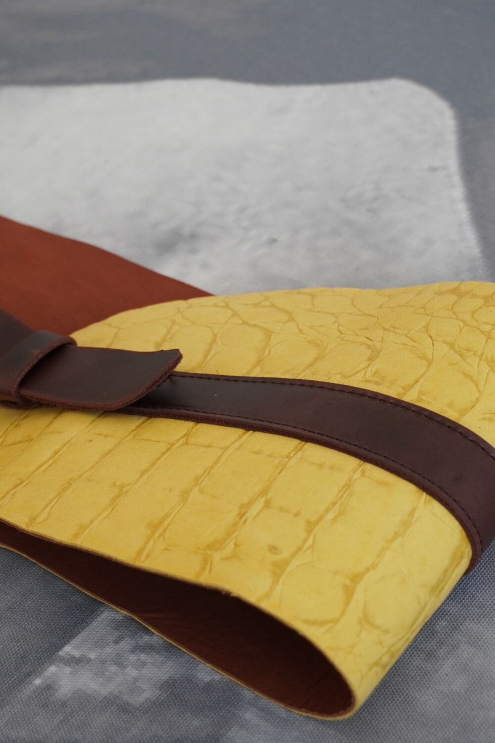 Sophisticated Belt Amarillo / Chocolate