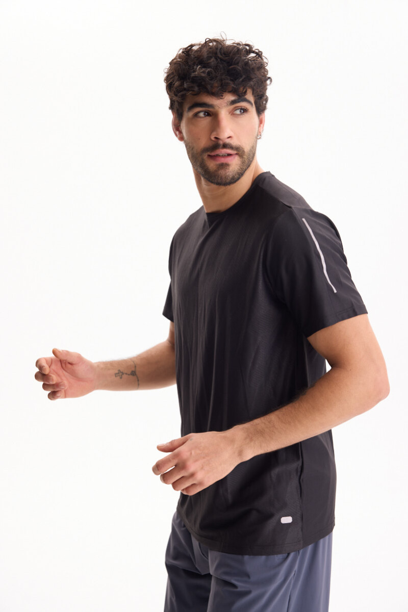 Remera Impact Negro