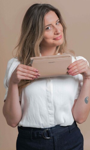 BILLETERA ORIANA MANTECA