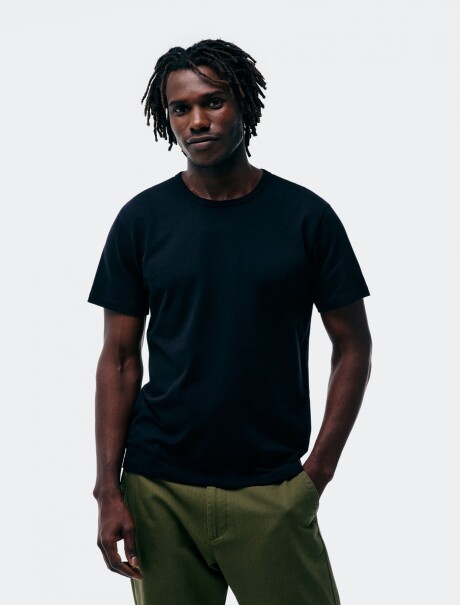 CAMISETA MANGA CORTA SLIM NEGRO