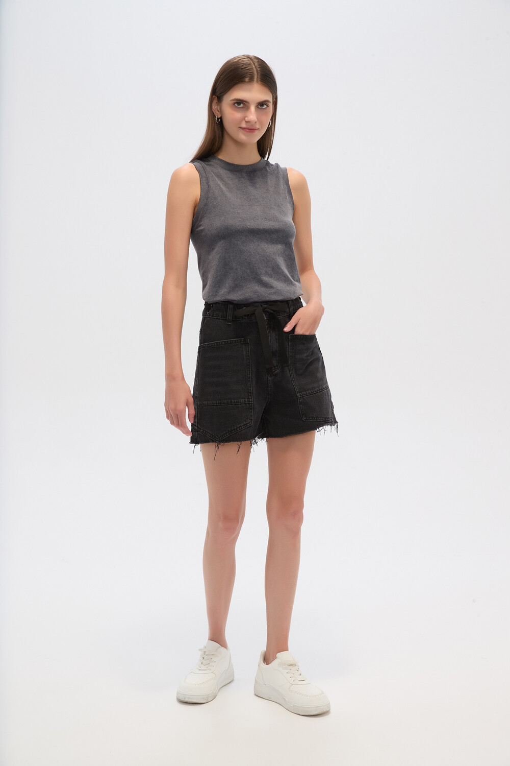 Short Averi Gris Oscuro