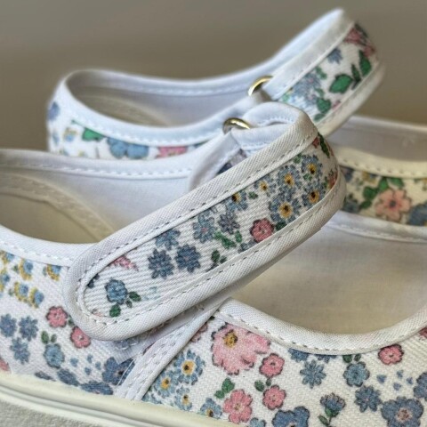 Guillermina De Lona Canvas Girl Lisas Del 27 Al 35 Floral Pastel