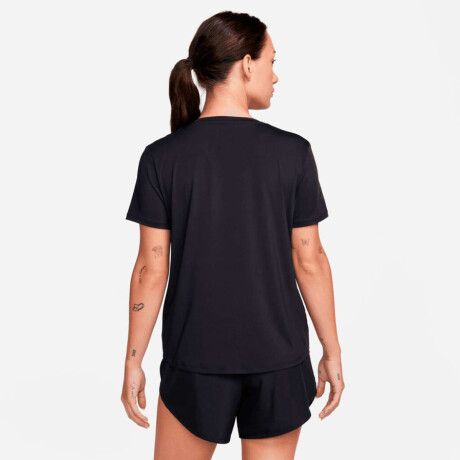 Remera Nike One Classic de Mujer Negro