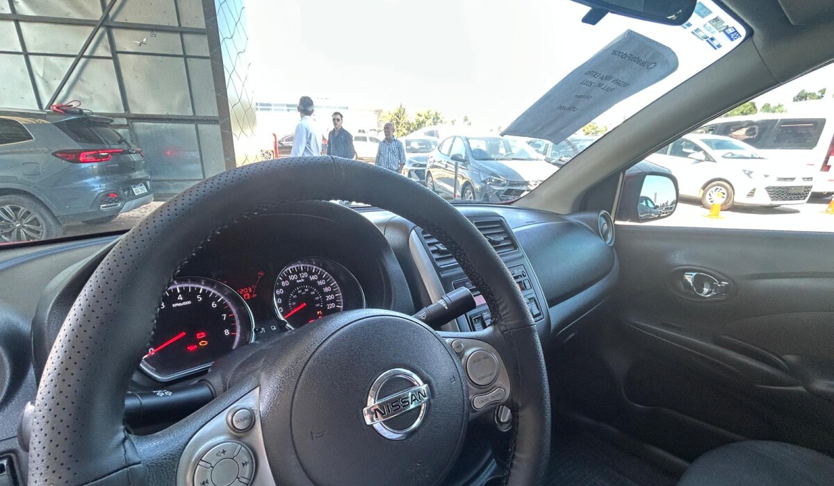 Nissan Versa Advance - 2013 Nissan Versa Advance - 2013