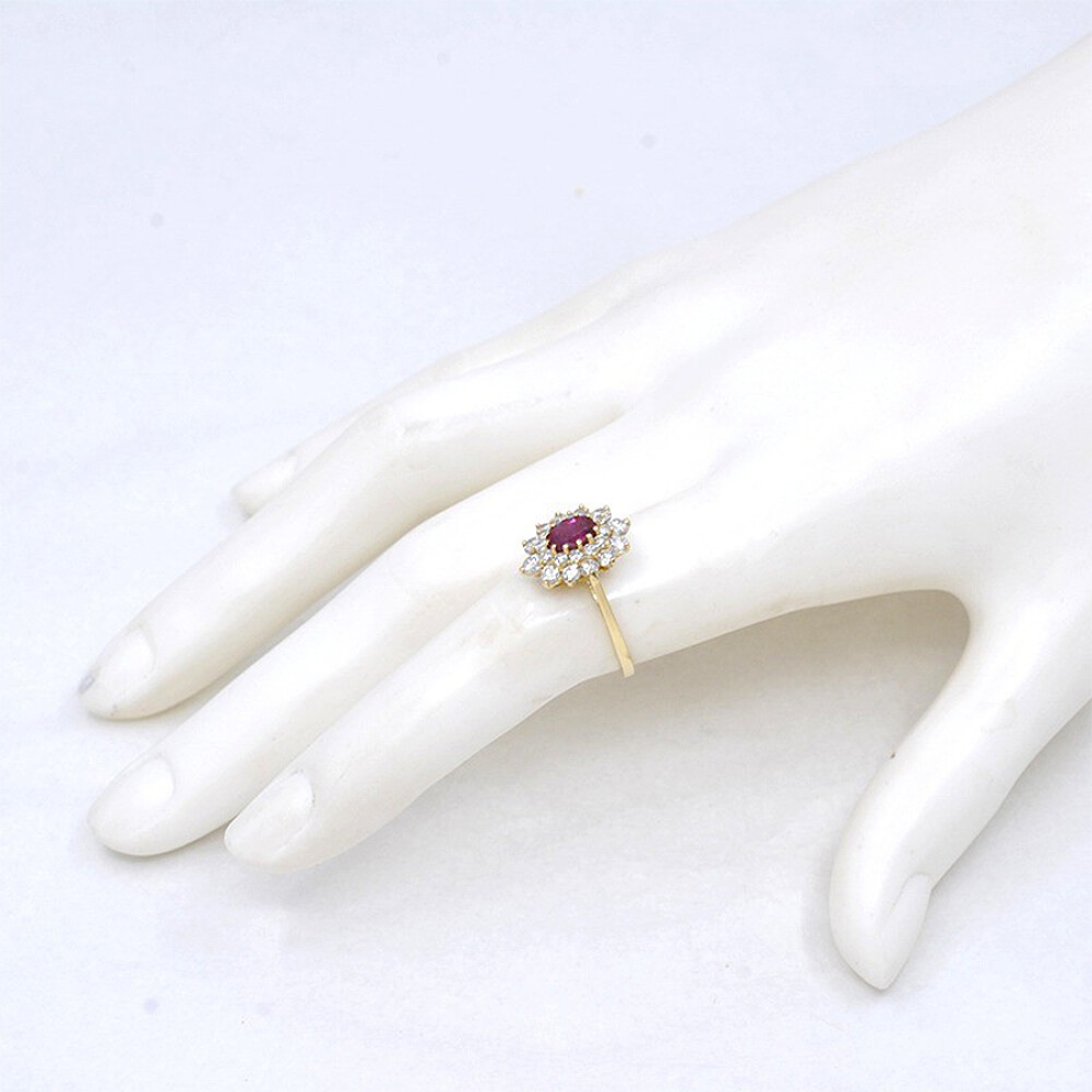 Anillo En Oro 18K, Rubi Y Brillantes Anillo En Oro 18K, Rubi Y Brillantes