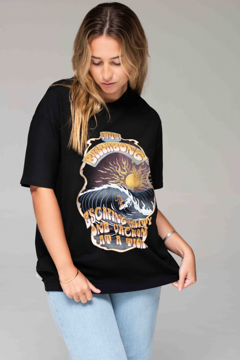 REMERA MORNING SURF OVER TEE J-negro