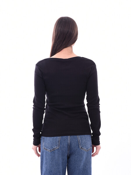 REMERA BASICA PETRA RIBB NEGRO