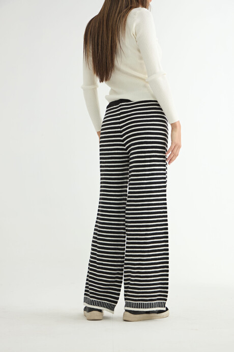 PANTALÓN CELTIS NEGRO