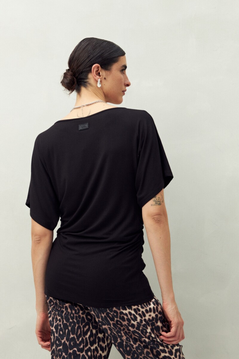 REMERA BINDER Negro