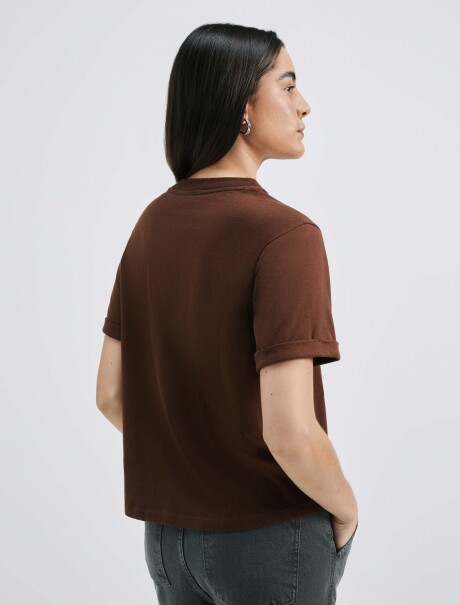 BLUSA FEMENINA CON PLIEGE MARRÓN