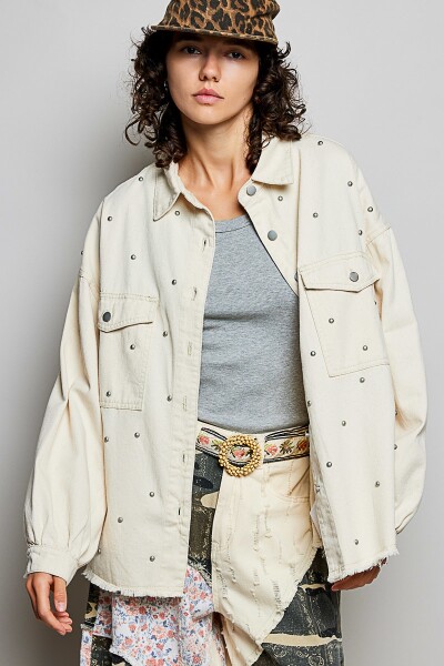 CHAQUETA CON TACHAS Natural