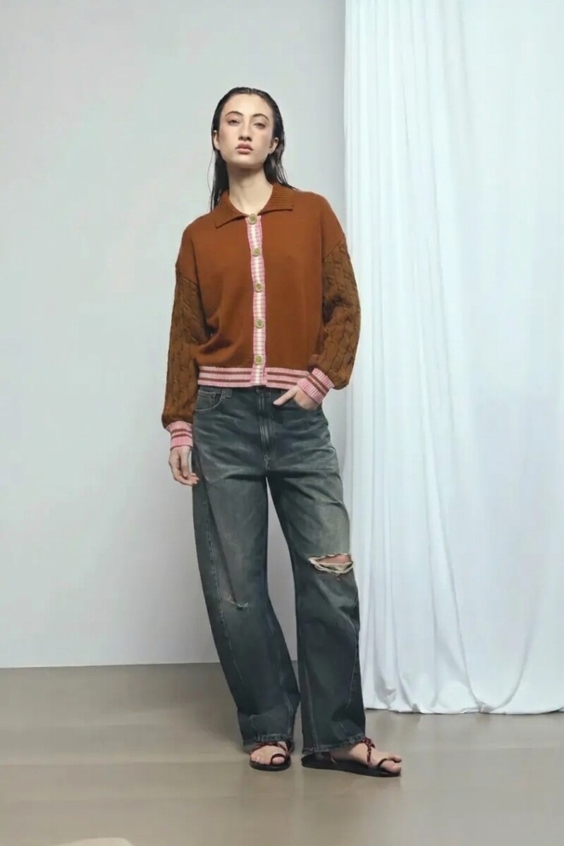 Cardigan con piping tostado