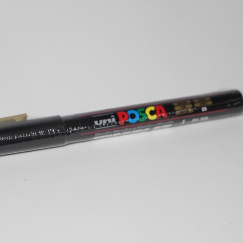 MARCADOR UNI BALL POSCA COLOR ORO PUNTA BALA 3M