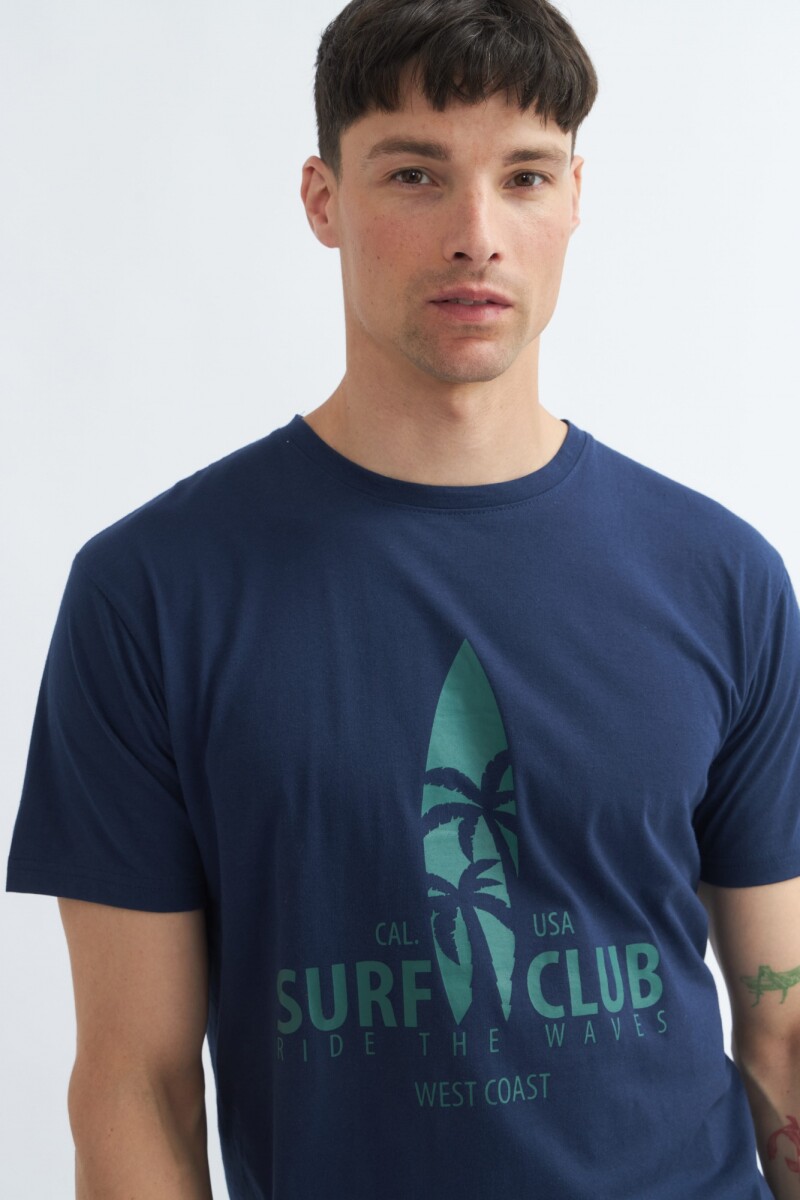 Remera Surf Club AZUL MARINO