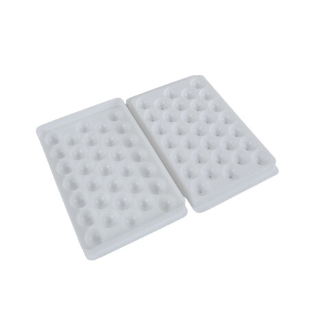 Cubetera de plastico para 33 hielos esfericos con tapa Cubetera de plastico para 33 hielos esfericos con tapa