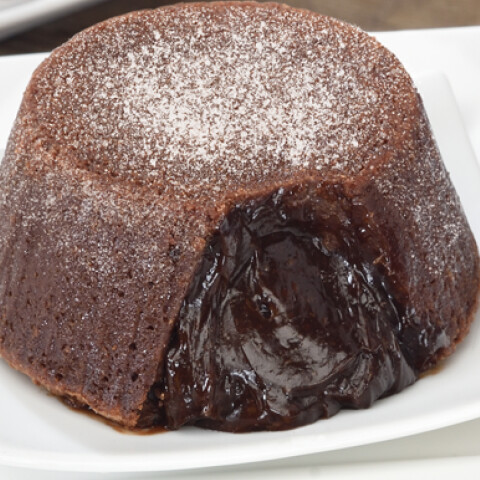 POSTRE TORTA VOLCÁN DE CHOCOLATE - 9 x 100 grs Postre Torta Volcán De Chocolate - 9 X 100 Grs