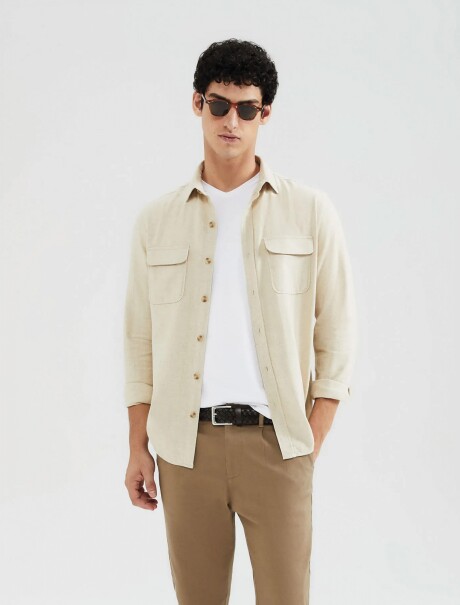 CAMISETA BÁSICA MANGA CORTA SLIM CUELLO EN V BLANCO