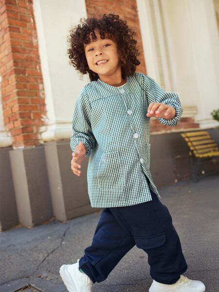 PINTOR VERDE PRENDIDO ADELANTE VERDE