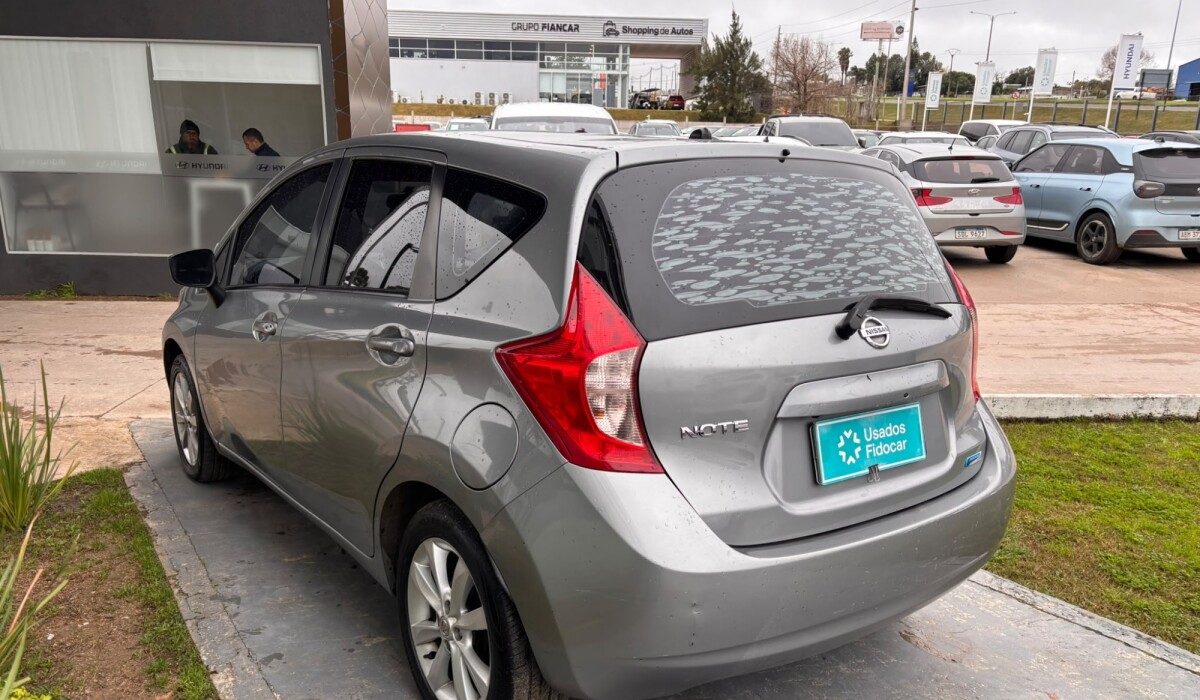 Nissan Note Advance CVT - 2015 Nissan Note Advance CVT - 2015
