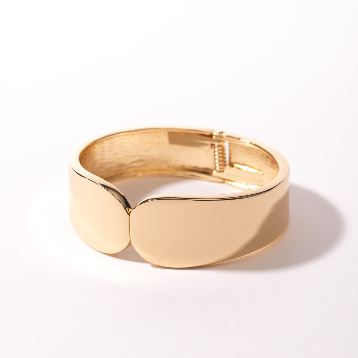 BRAZALETE DAILA DORADO 