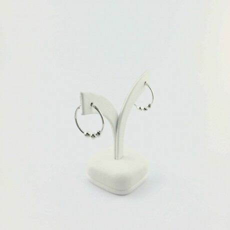 Par de aros de plata 925 con cuentas. Par de aros de plata 925 con cuentas.
