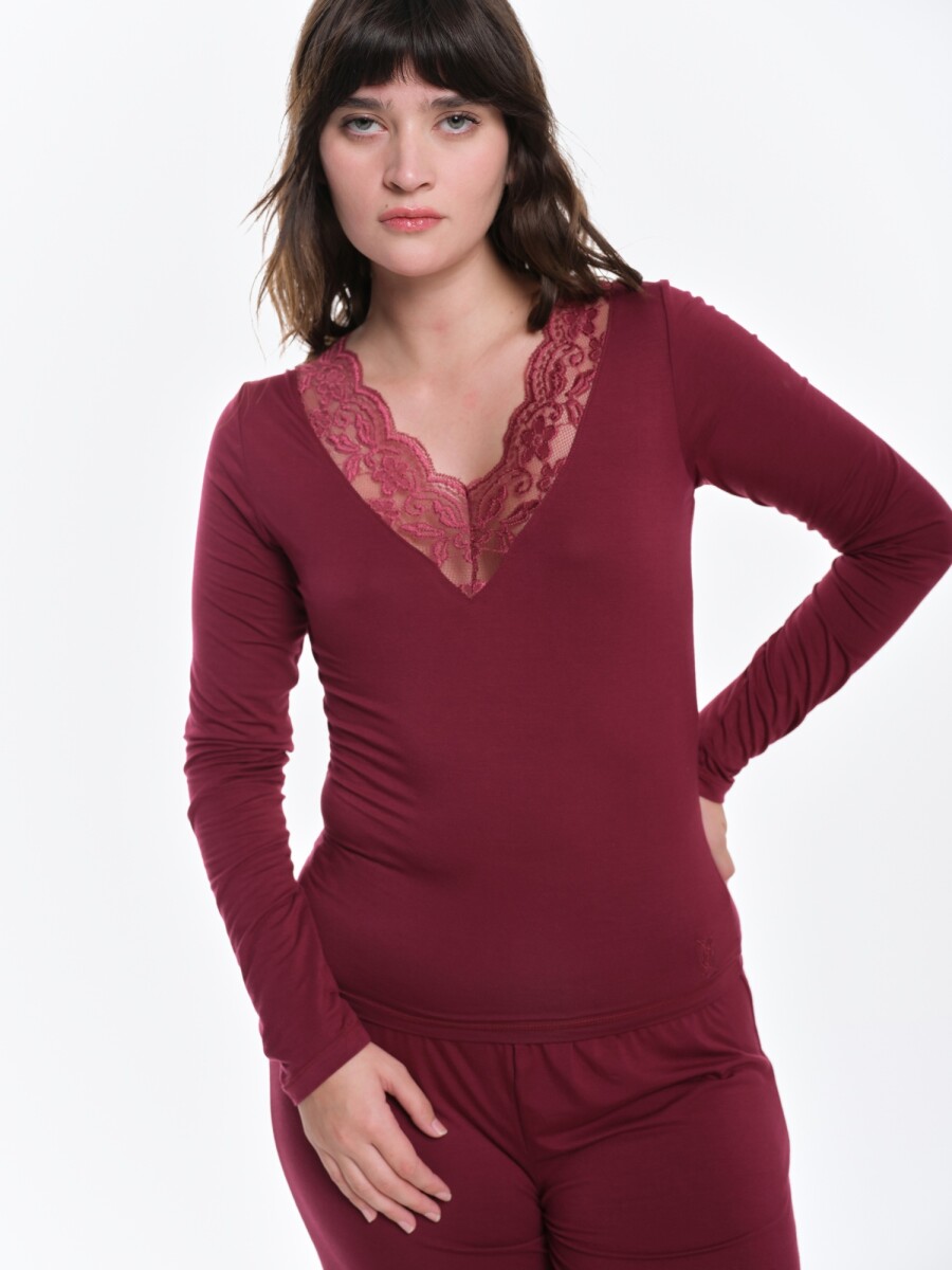 Remera Odisea - Burdeos 